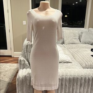 Banana Republic White short  Sleeve Sheath Dress.. Sz 6 .. like new